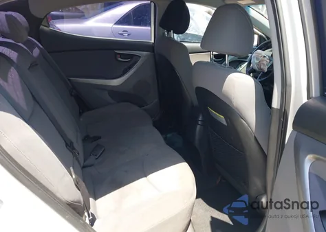 2015 Hyundai Elantra Se z USA, uszkodzony, nr VIN KMHDH4AE8FU342238